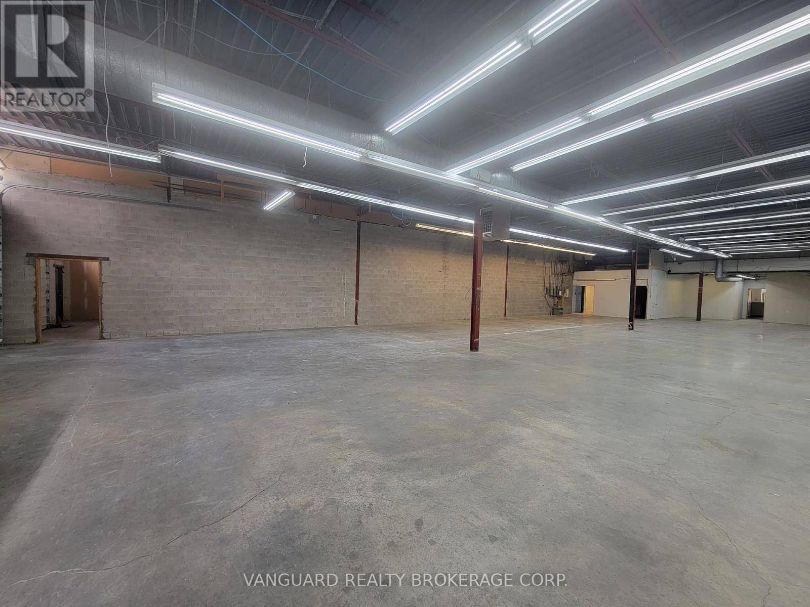 Toronto (york University Heights), ON M3J2H2,63 Alness ST #6A