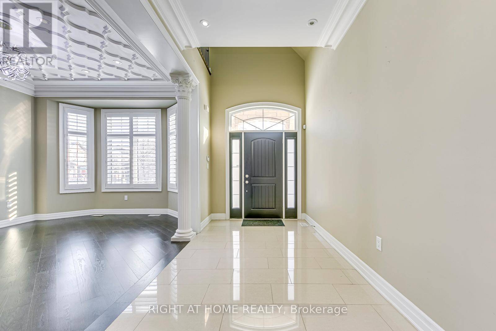 Oakville (go Glenorchy), ON L6M0X2,3258 KINGSHOLM DRIVE E