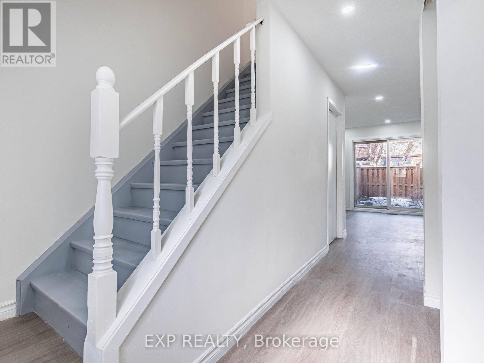 Brampton (madoc), ON L6V3C5,45 Hansen RD North #122