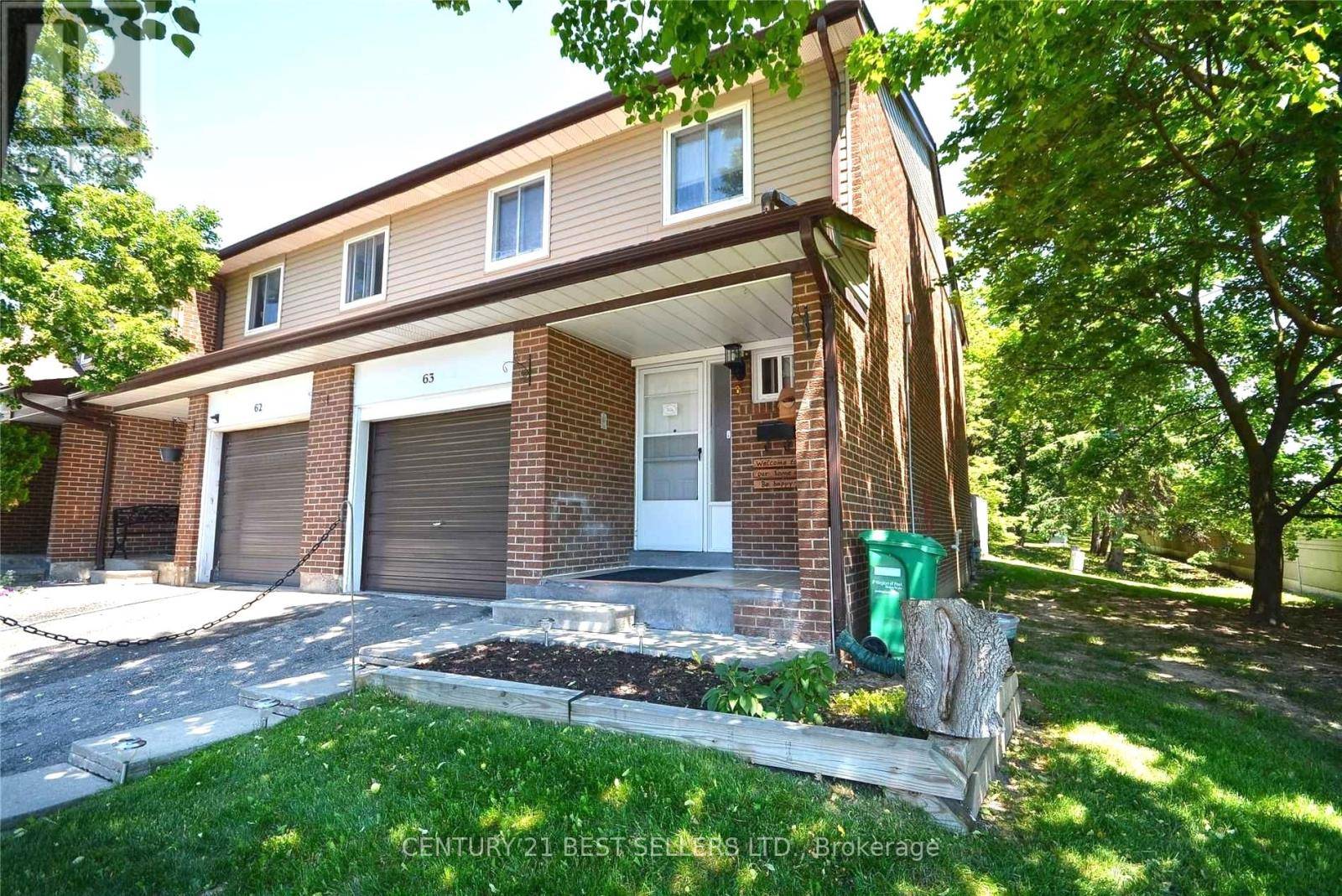 Mississauga (erindale), ON L5C2V7,3025 Cedarglen Gate #63