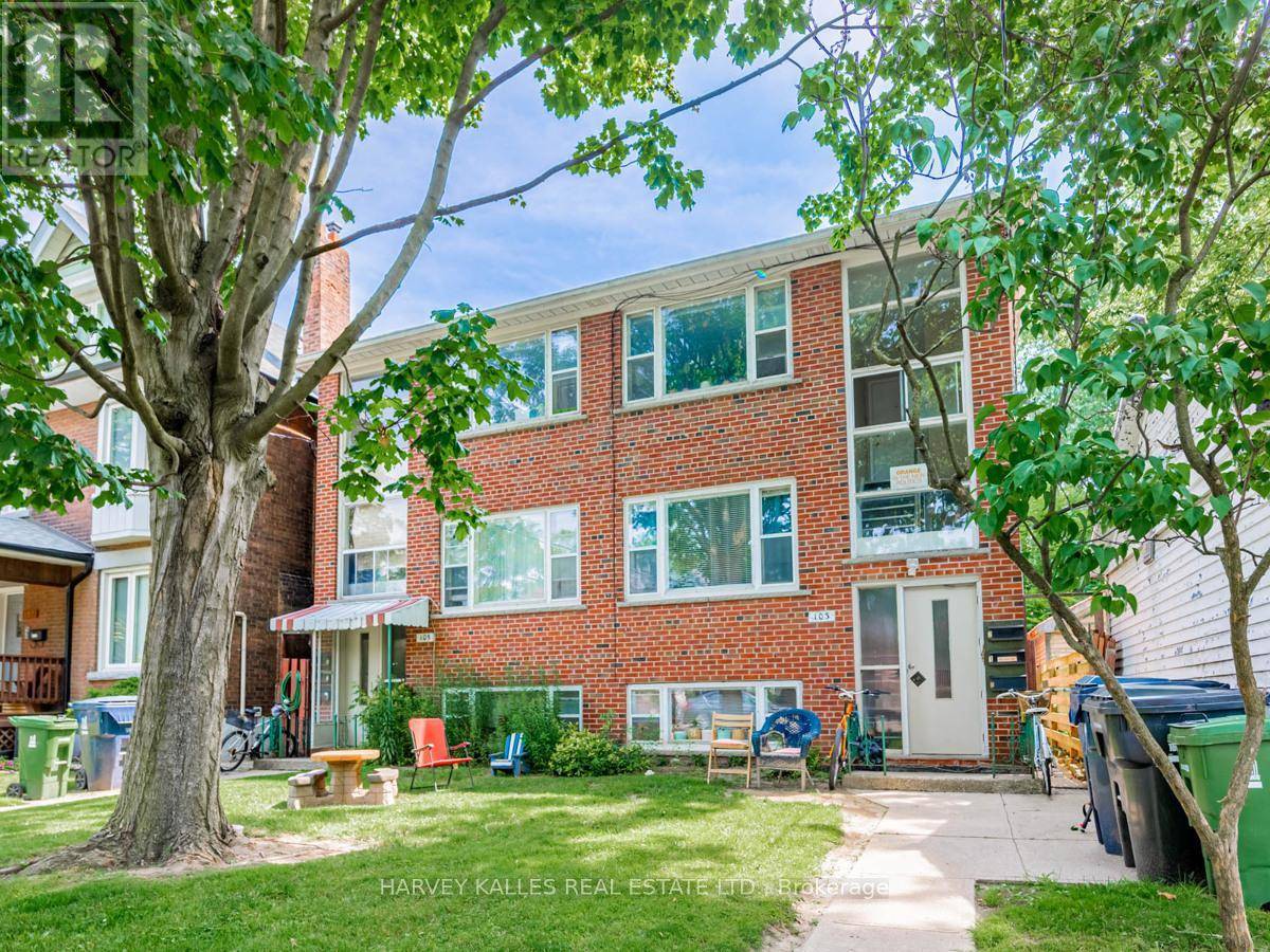 Toronto (junction Area), ON M6P3B2,103 & 105 GILMOUR AVENUE