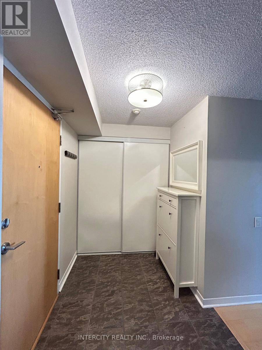 Toronto (islington-city Centre West), ON M8Z0A8,1050 The Queensway AVE #712