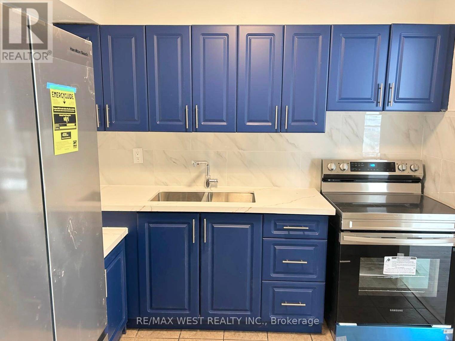 Toronto (kingsview Village-the Westway), ON M9R1S9,330 Dixon RD #1108