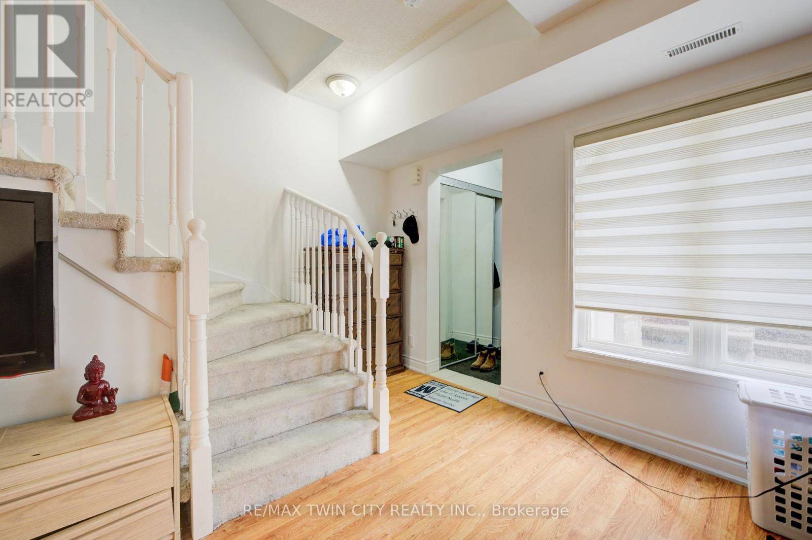 Toronto (willowridge-martingrove-richview), ON M9R0A3,5 Richgrove DR #114
