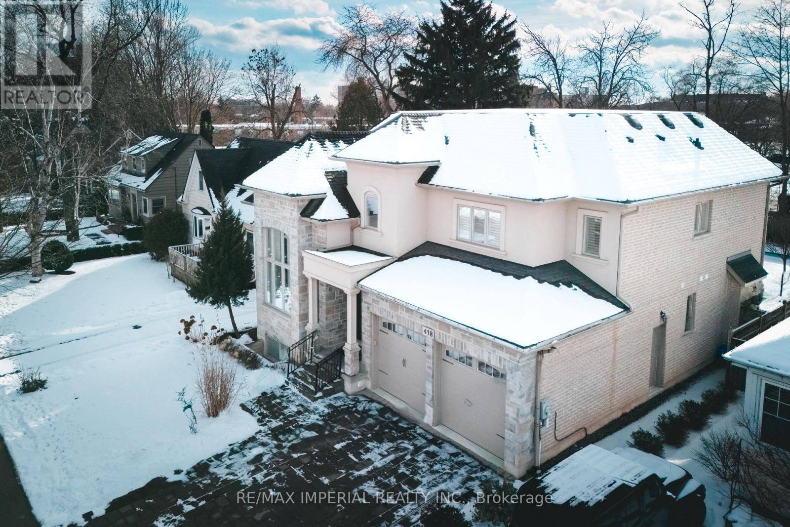 Oakville (co Central), ON L6K3M1,418 QUEEN MARY DRIVE