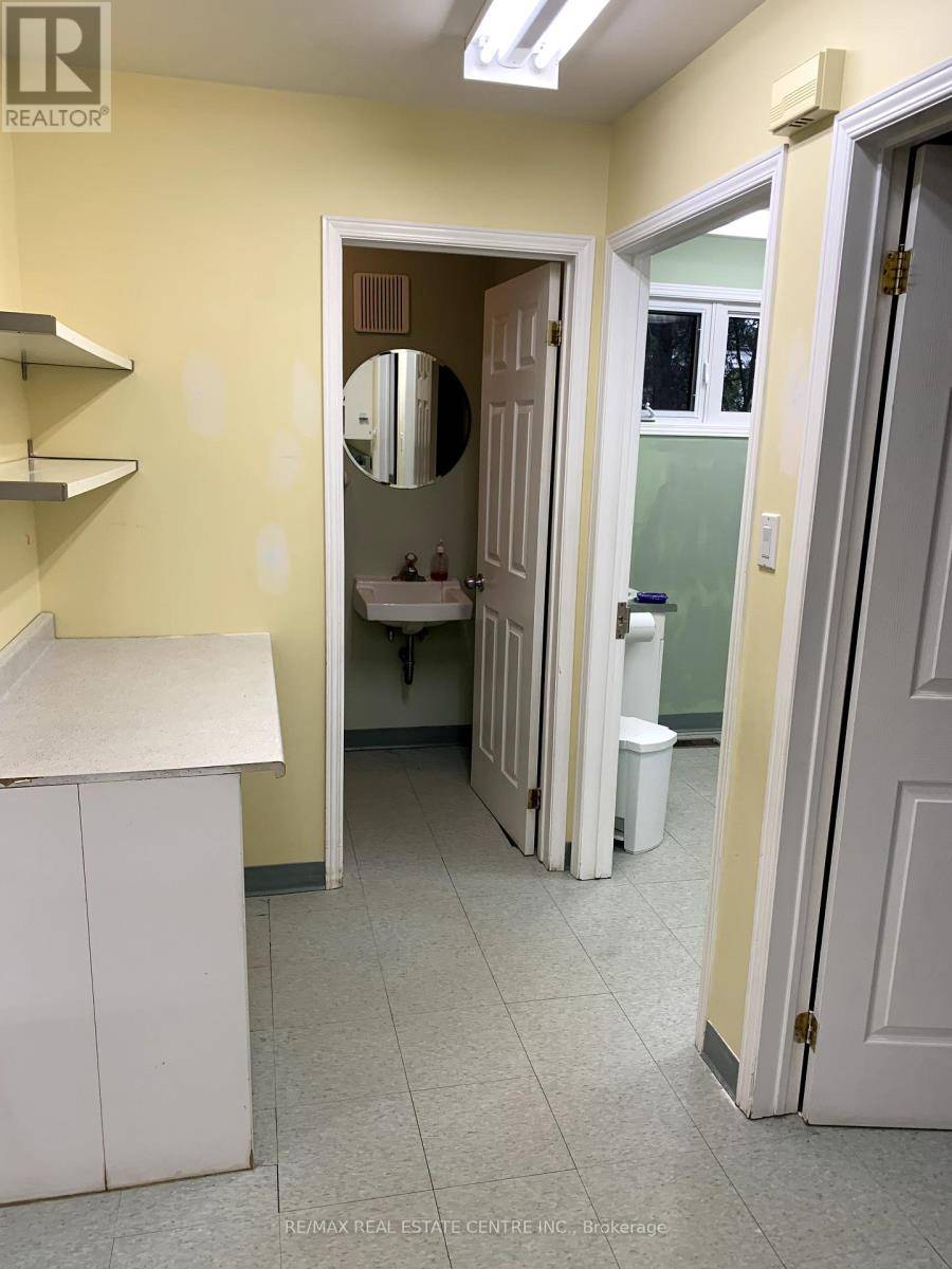 Orangeville, ON L9W1K5,236 BROADWAY