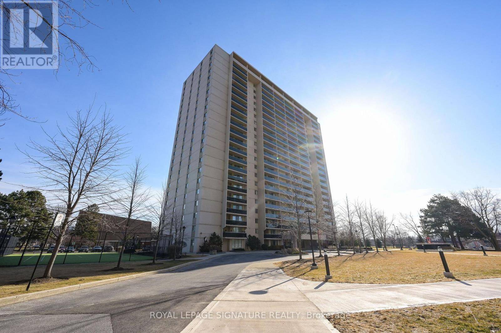 Toronto (markland Wood), ON M9C4W1,812 Burnhamthorpe RD #907