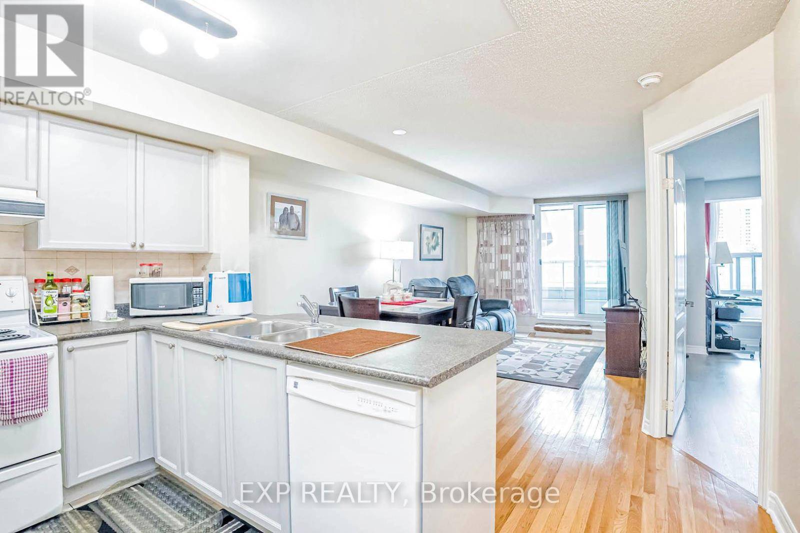 Mississauga (city Centre), ON L5B4M2,33 Elm DR West #310