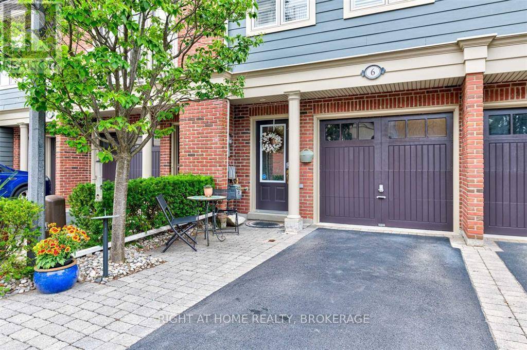 Oakville (co Central), ON L6K2Z5,99 BRANT ST South #6