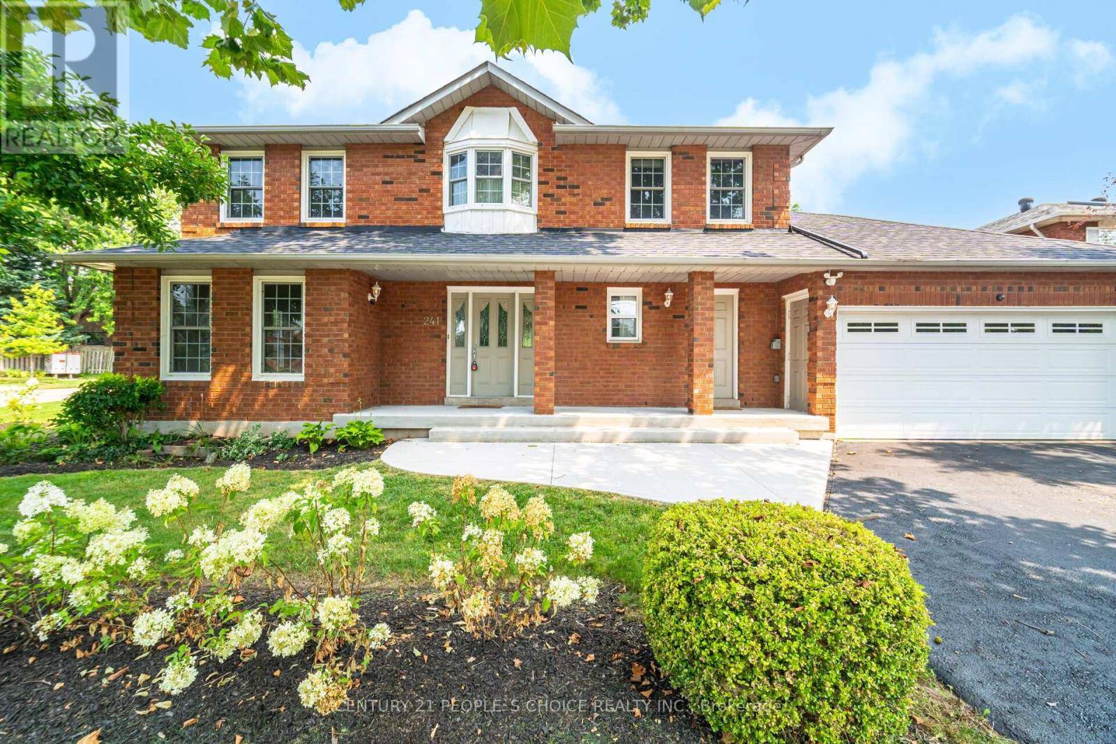 Oakville (1001 - Br Bronte), ON L6L3B1,241 MISSISSAGA STREET