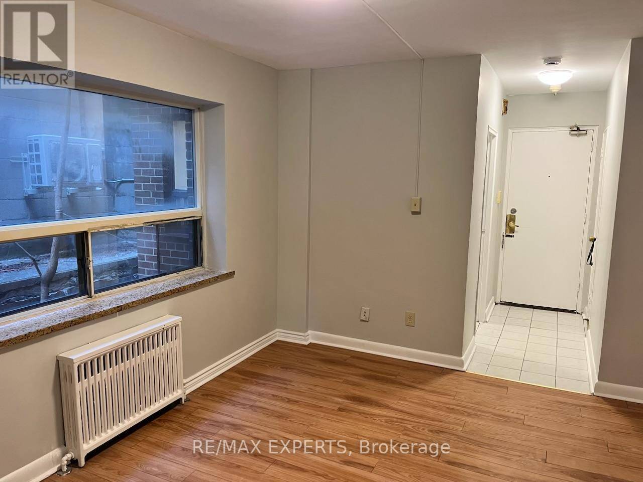 Toronto (long Branch), ON M8V1M2,3261A Lake Shore BLVD West #102