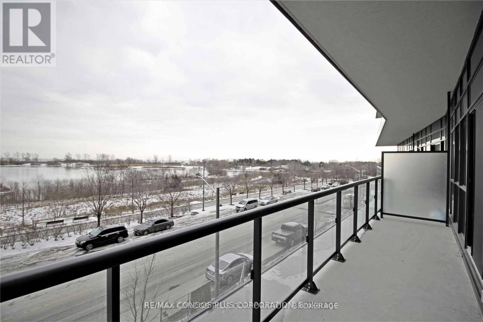 Toronto (mimico), ON M8V0A3,39 Annie Craig DR #217