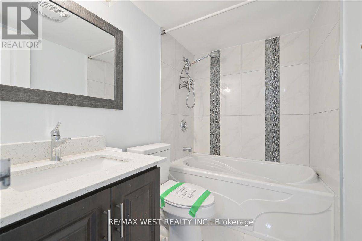 Mississauga (applewood), ON L4X2S2,1624 Bloor ST East #66