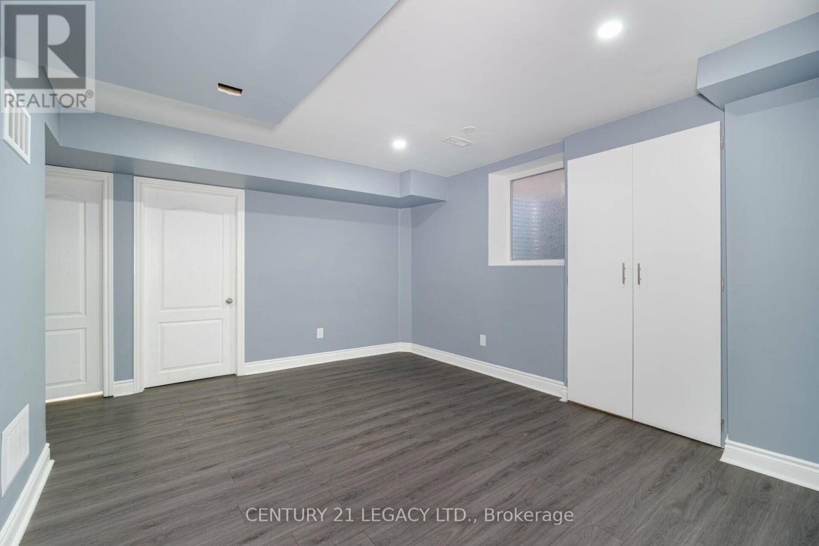 Brampton (northwest Brampton), ON L7A4M9,40 Monument TRL #basement