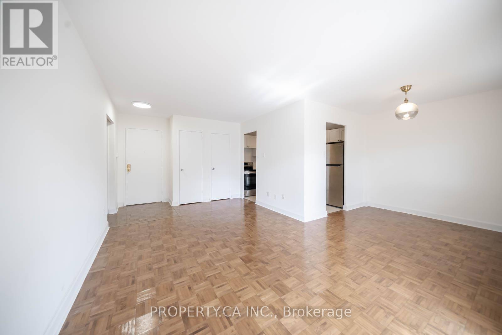 Mississauga (applewood), ON L4Y2W7,1275 Silver Spear RD #201
