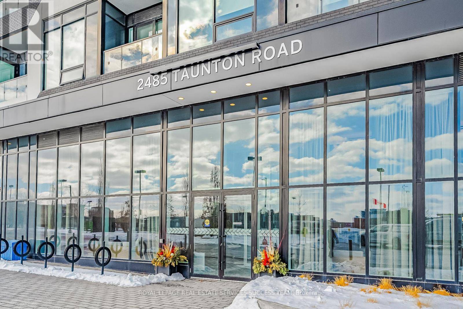 Oakville (ro River Oaks), ON L6H3R8,2485 Taunton RD #447