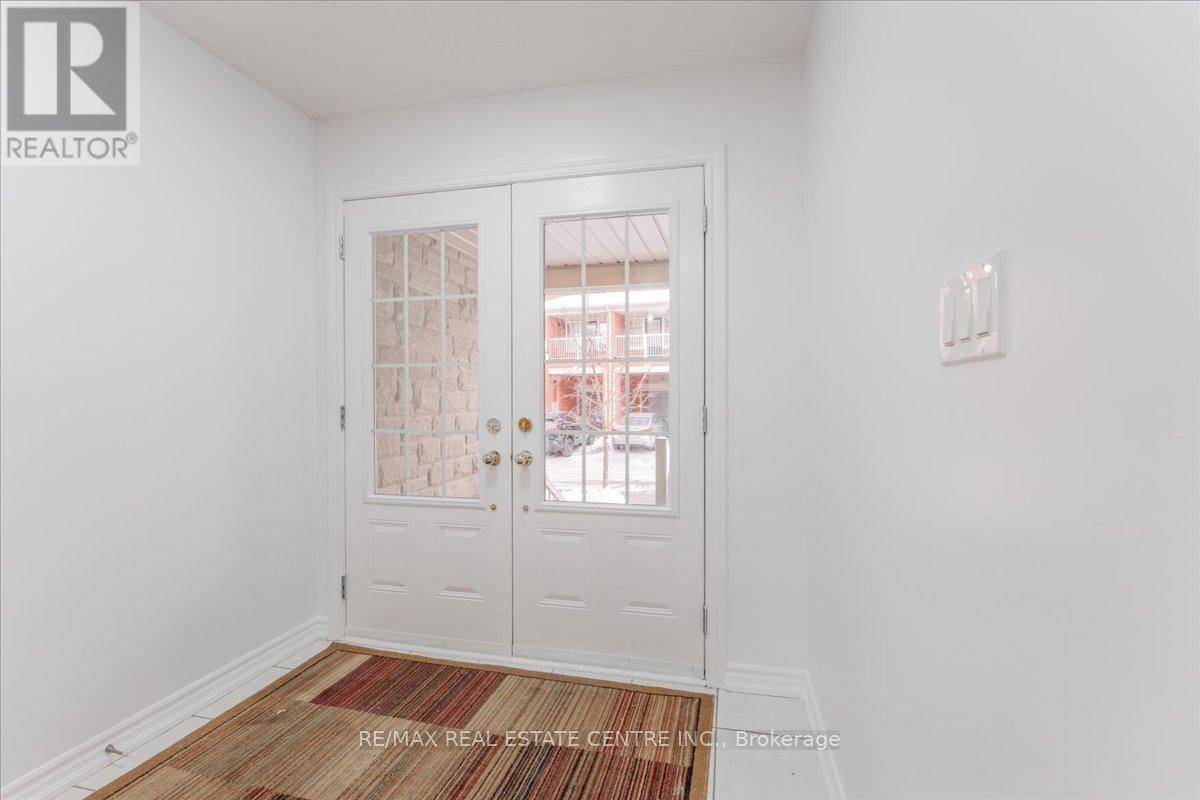 Brampton (heart Lake East), ON L6Z0B4,7 SHIFF CRESCENT