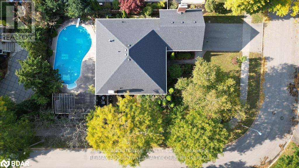 Oakville (fd Ford), ON L6J6H9,398 BARCLAY CRESCENT