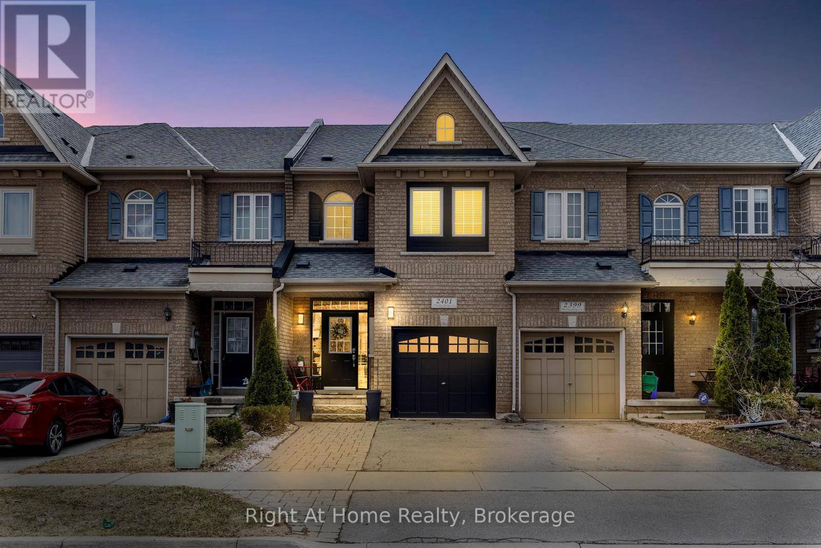 Oakville (wm Westmount), ON L6M0C3,2401 WHISTLING SPRINGS CRESCENT