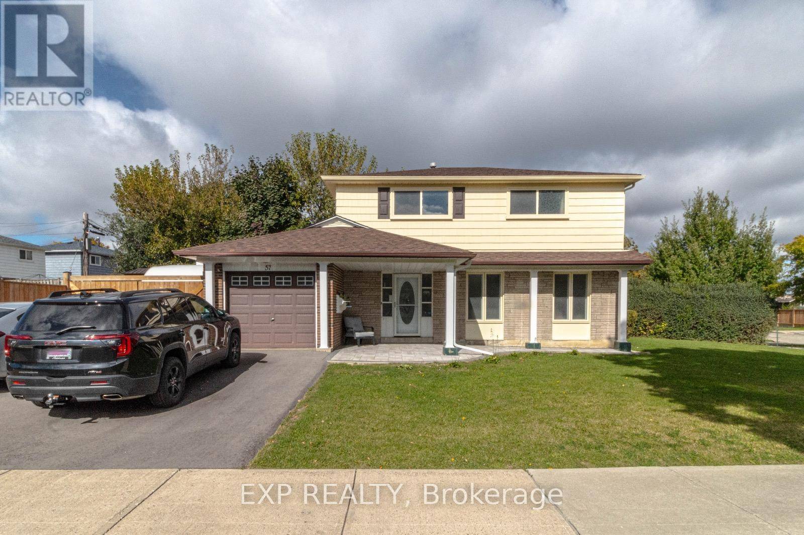 Toronto (west Humber-clairville), ON M9V3T7,57 TEALHAM DRIVE