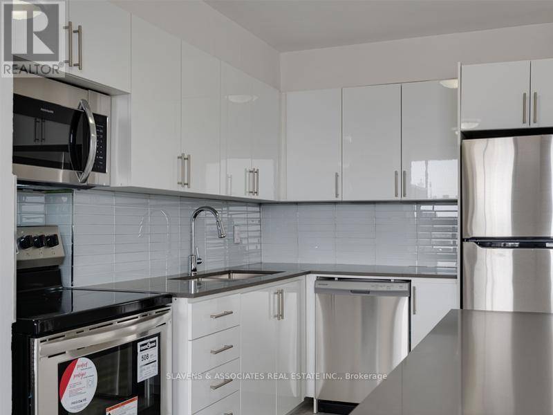 Toronto (mount Olive-silverstone-jamestown), ON M9V2E9,10 Garfella DR #302