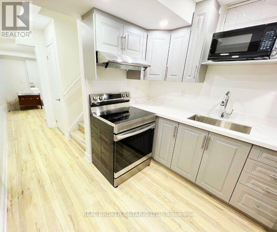 Brampton (bram East), ON L6P3S8,70 Campwood CRES #Lower