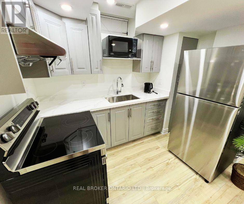 Brampton (bram East), ON L6P3S8,70 Campwood CRES #Lower