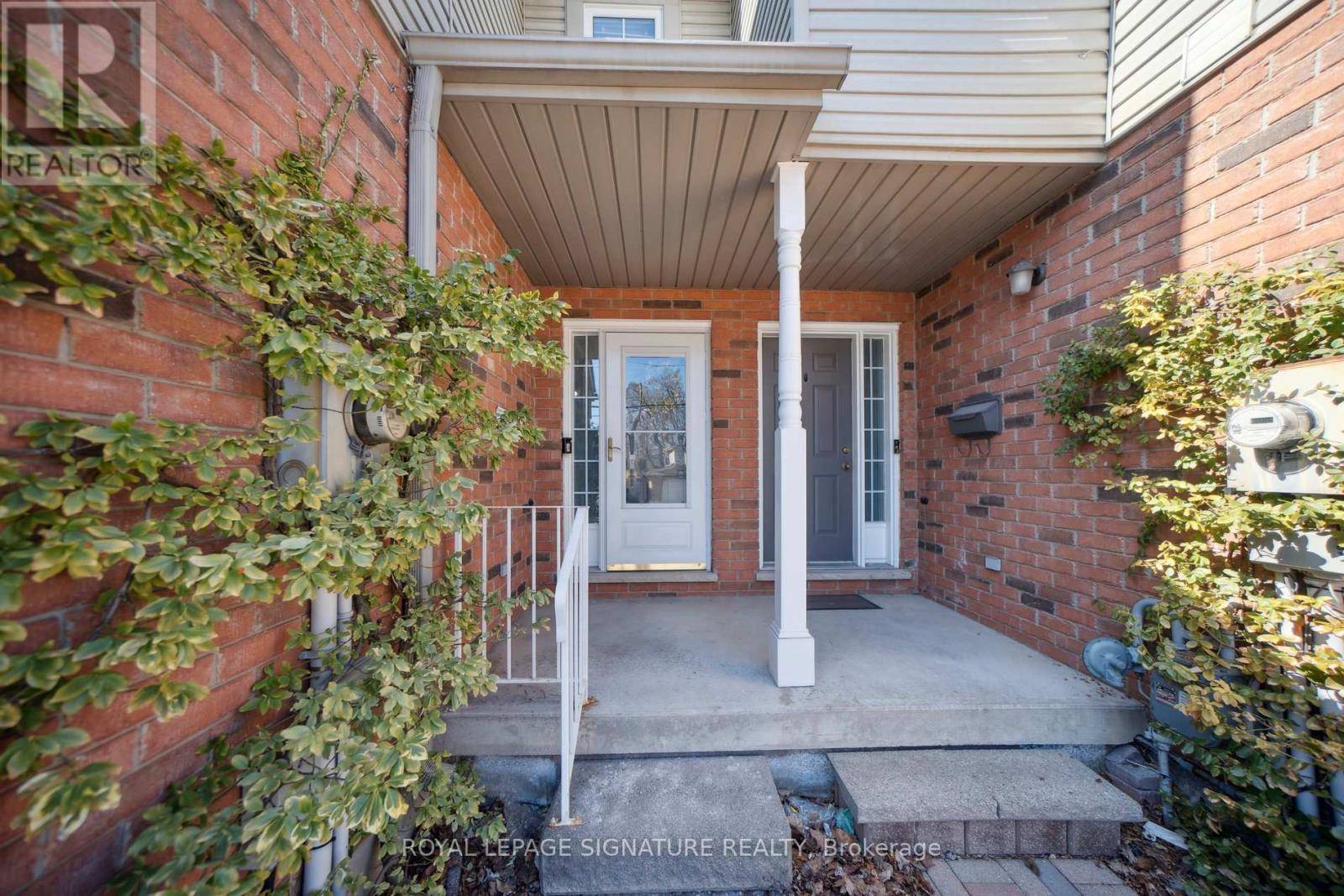 Burlington (brant), ON L7R1Y4,2061 GHENT AVENUE