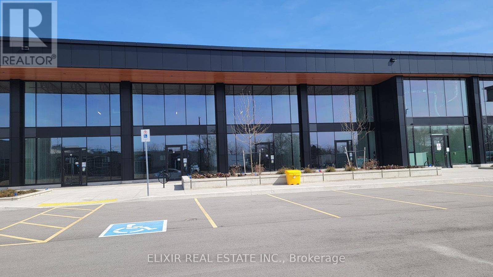 Oakville (qe Queen Elizabeth), ON L6K2G3,530 speers RD #38
