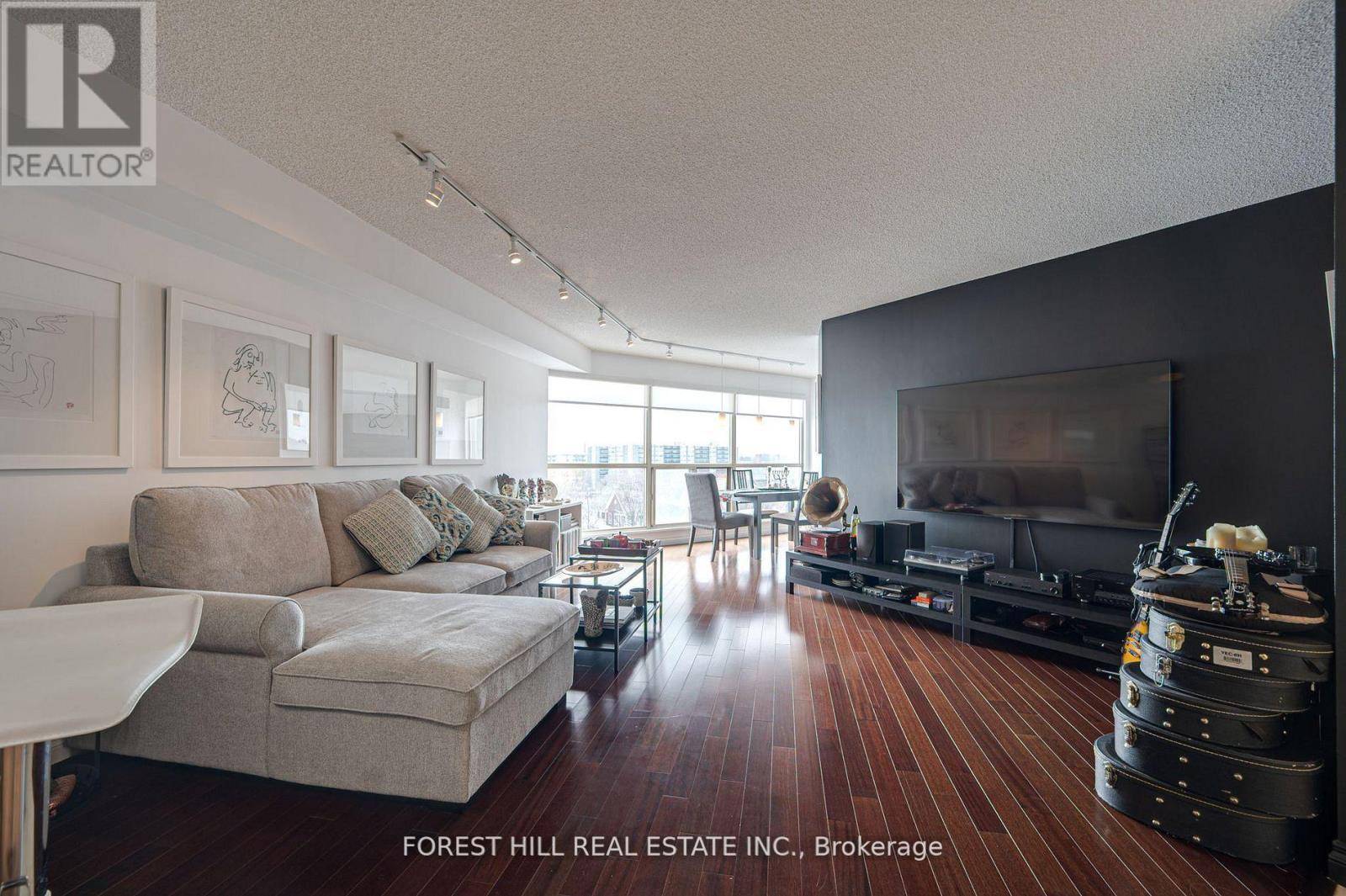 Toronto (mimico), ON M8V3X2,2267 Lakeshore BLVD West #707