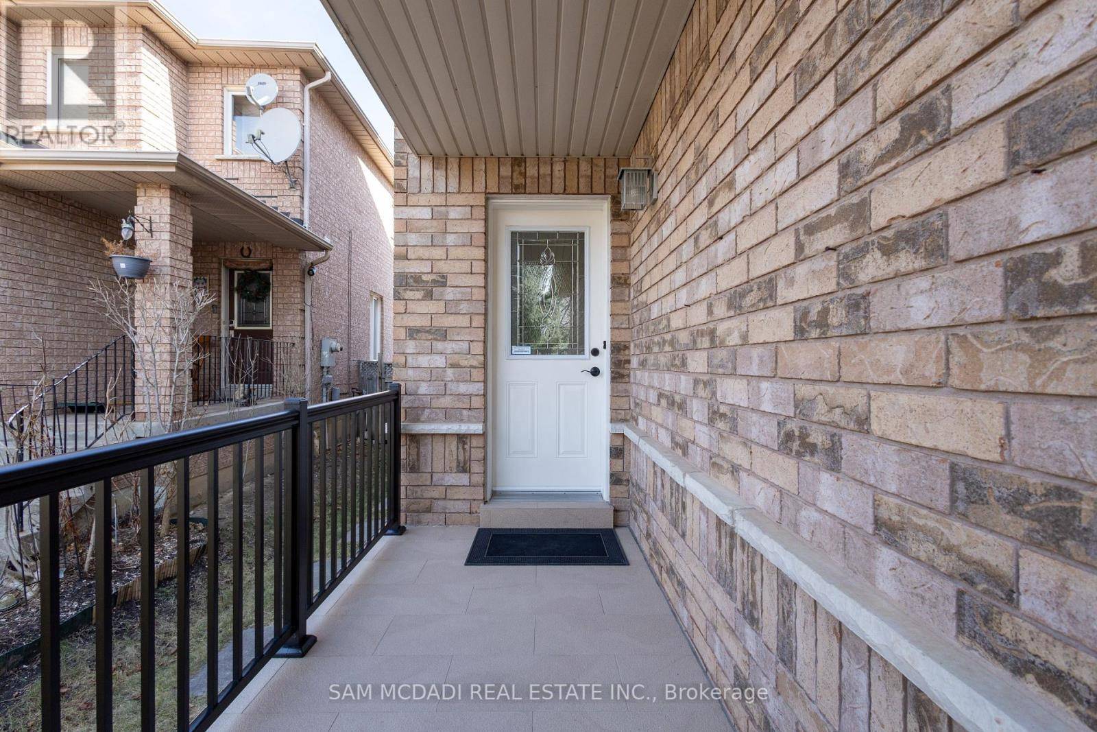 Mississauga (meadowvale Village), ON L5W1L5,7169 PARA PLACE