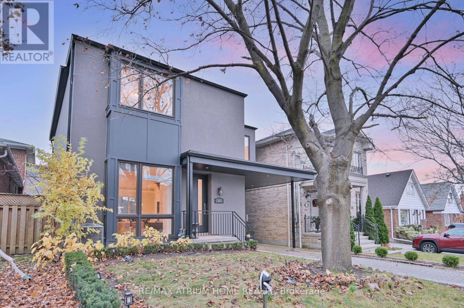 Toronto (beechborough-greenbrook), ON M6M2G4,165 STRATHNAIRN AVENUE