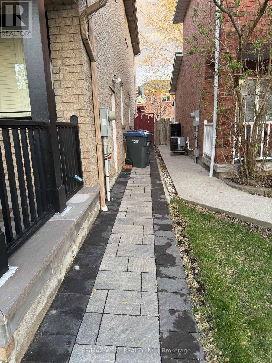 Mississauga (meadowvale Village), ON L5W1K5,7225 Dime CRES #Bsmt