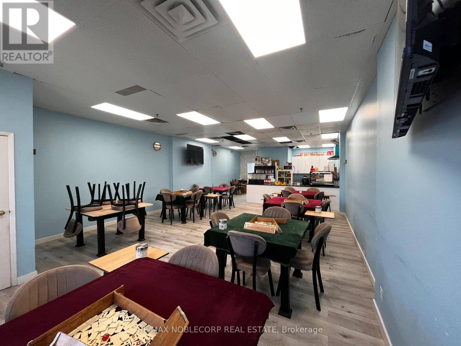 Toronto (downsview-roding-cfb), ON M3M2G6,2801 KEELE STREET
