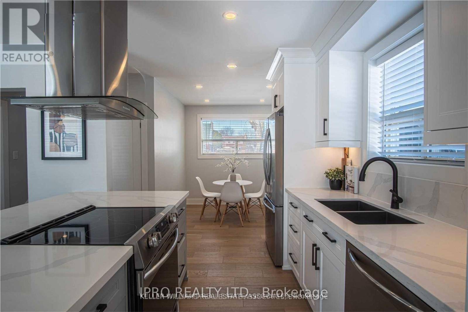 Milton (om Old Milton), ON L9T1C3,289 ELMWOOD CRESCENT