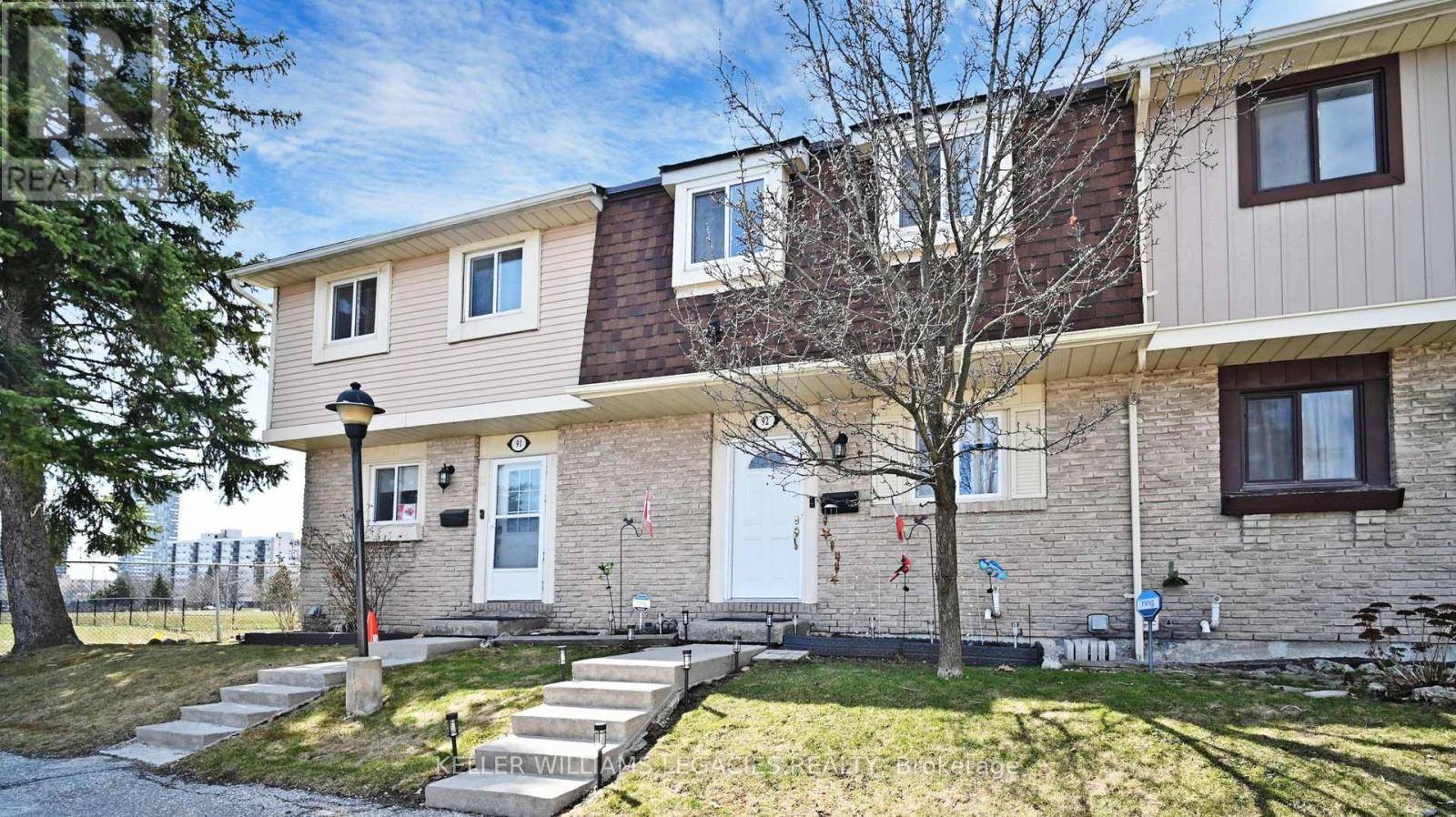 Brampton (madoc), ON L6V3C8,93 Hansen RD North #92
