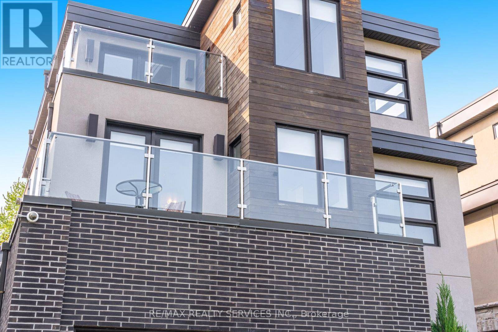 Mississauga (lakeview), ON L5G1P4,685 MONTBECK CRESCENT