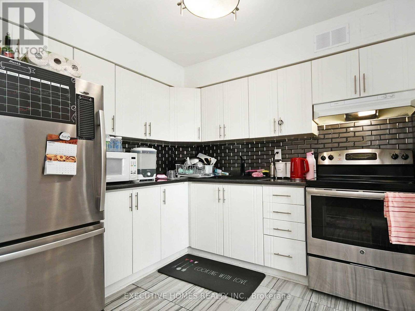 Mississauga (malton), ON L4T1B2,3555 Derry RD East #801