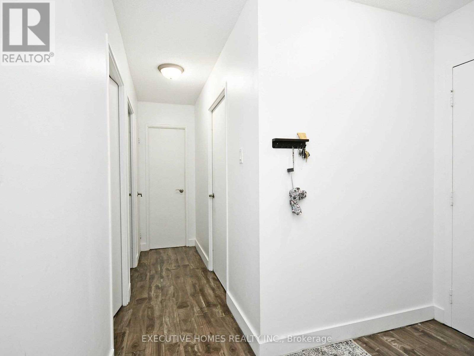 Mississauga (malton), ON L4T1B2,3555 Derry RD East #801