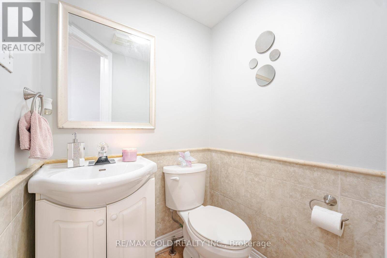 Mississauga (hurontario), ON L4Z3Y6,566 LEATHERLEAF DRIVE