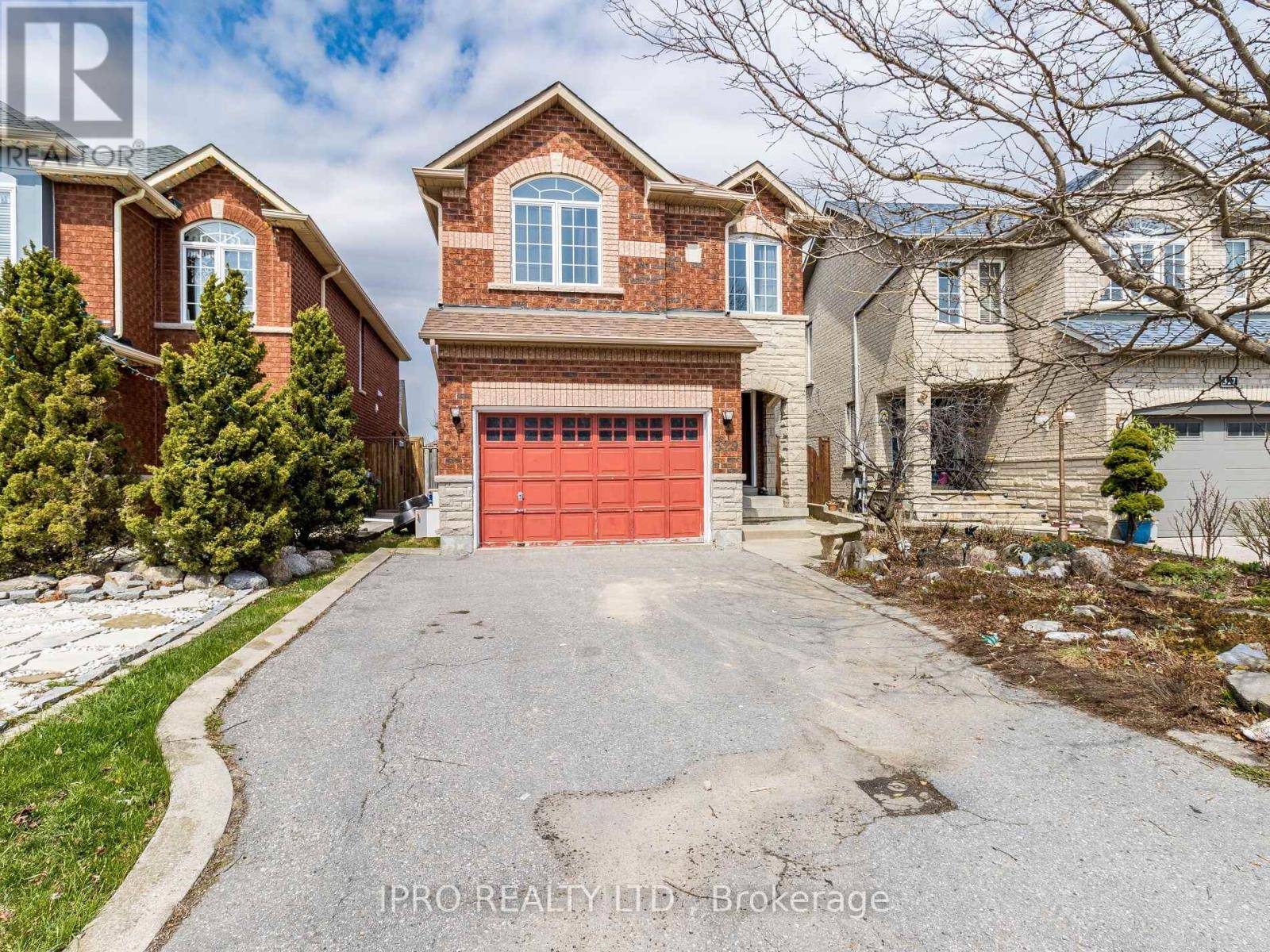 Caledon (bolton West), ON L7E2G9,329 ELLWOOD DRIVE W
