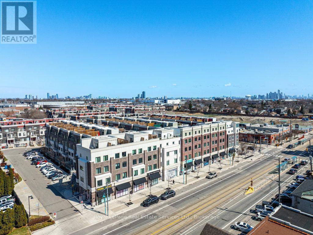 Toronto (long Branch), ON M8W1N6,3580 Lake Shore BLVD West #14