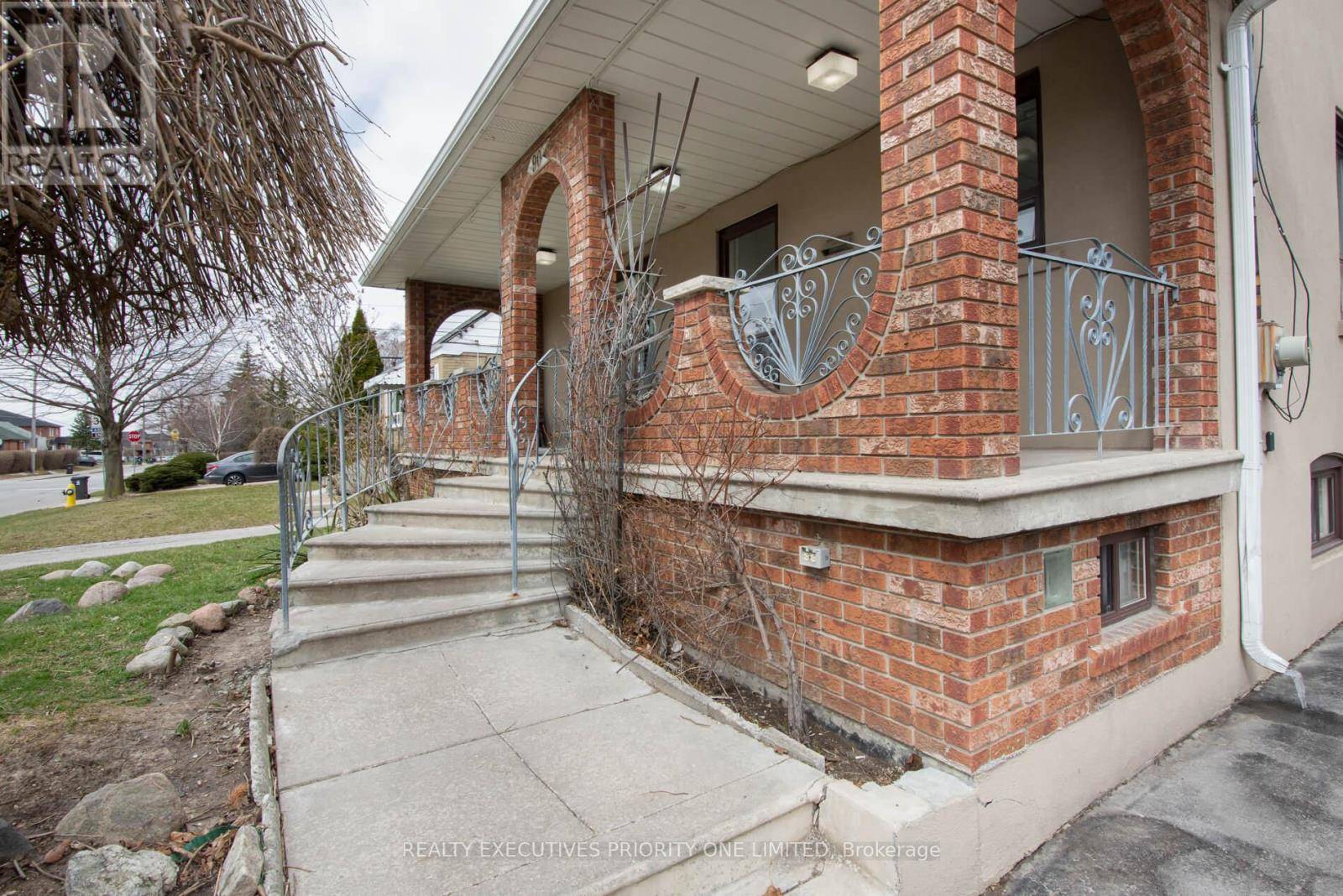 Toronto (downsview-roding-cfb), ON M3K1B4,90 ANTHONY ROAD