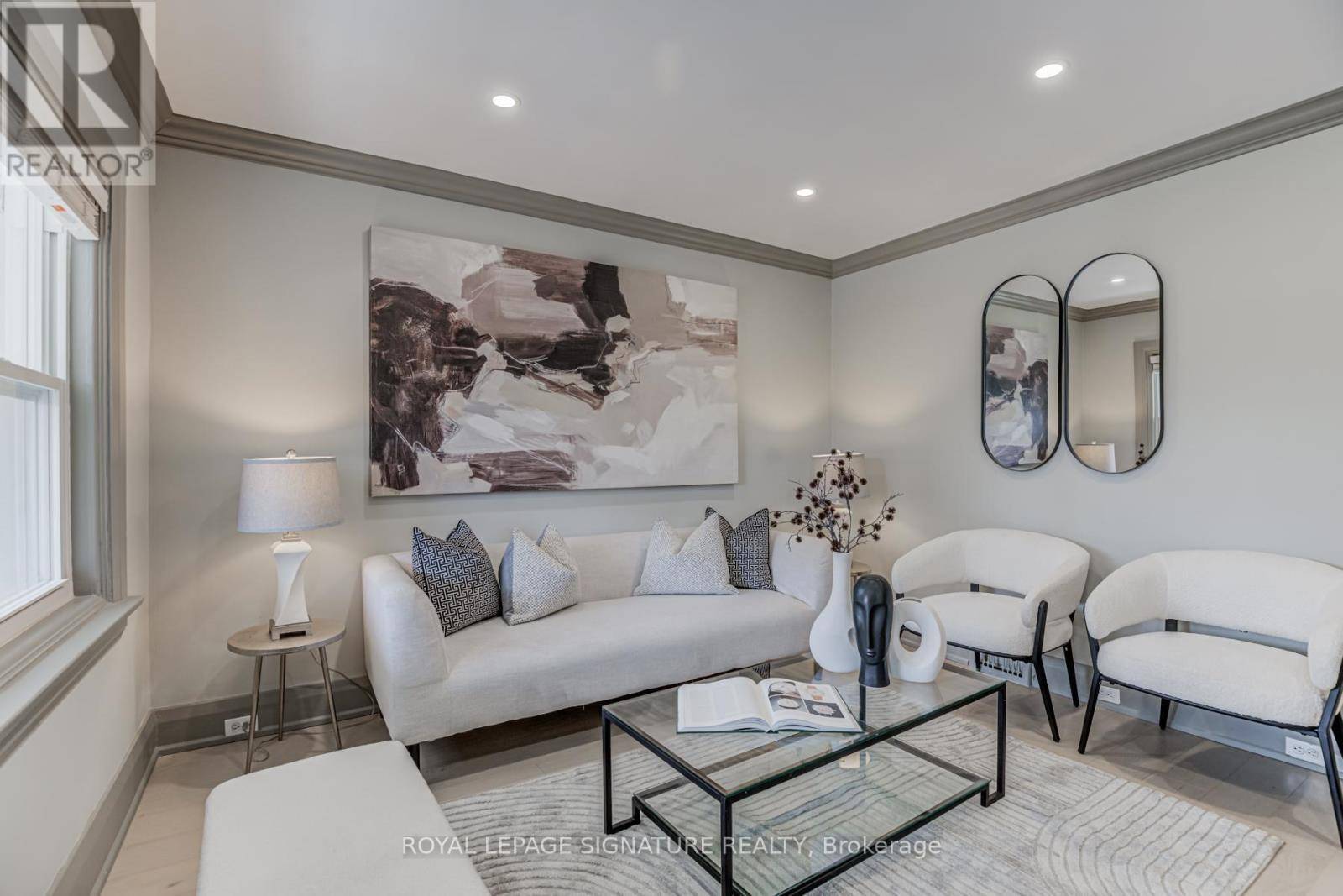 Toronto (runnymede-bloor West Village), ON M6S2P5,18 PAGE AVENUE