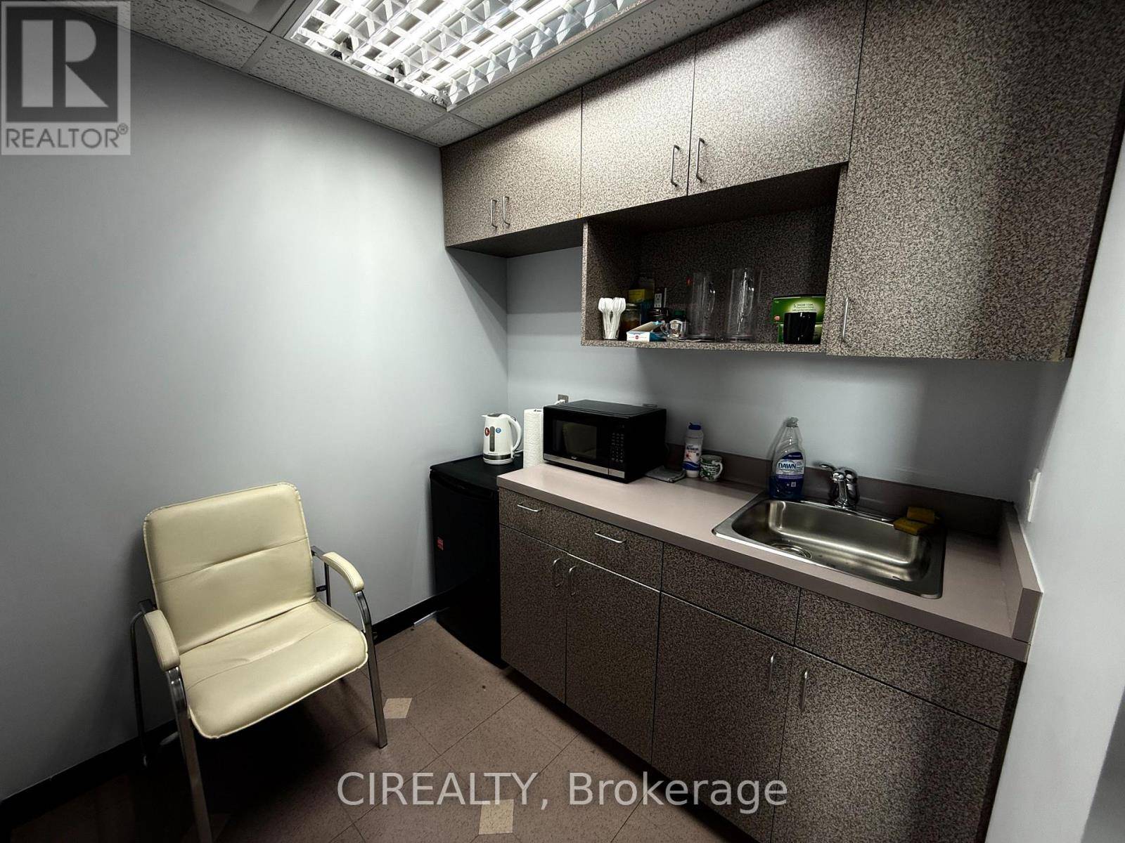 Mississauga (gateway), ON L4Z1P4,230 Watline AVE #Office X