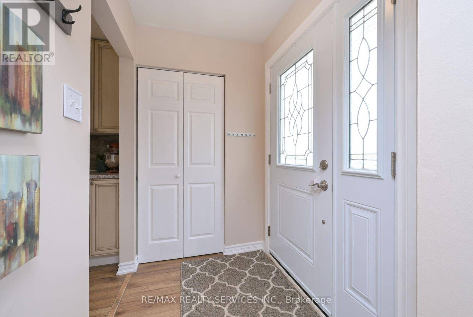 Orangeville, ON L9W2X9,62 CARLTON DRIVE