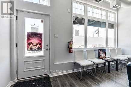 Milton (de Dempsey), ON L9T8M7,1260 MAIN STREET E