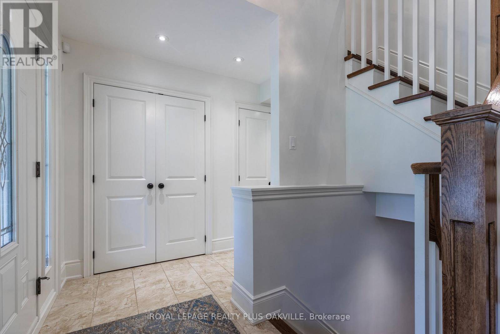 Oakville (sw Southwest), ON L6L4C9,165 WALBY DRIVE