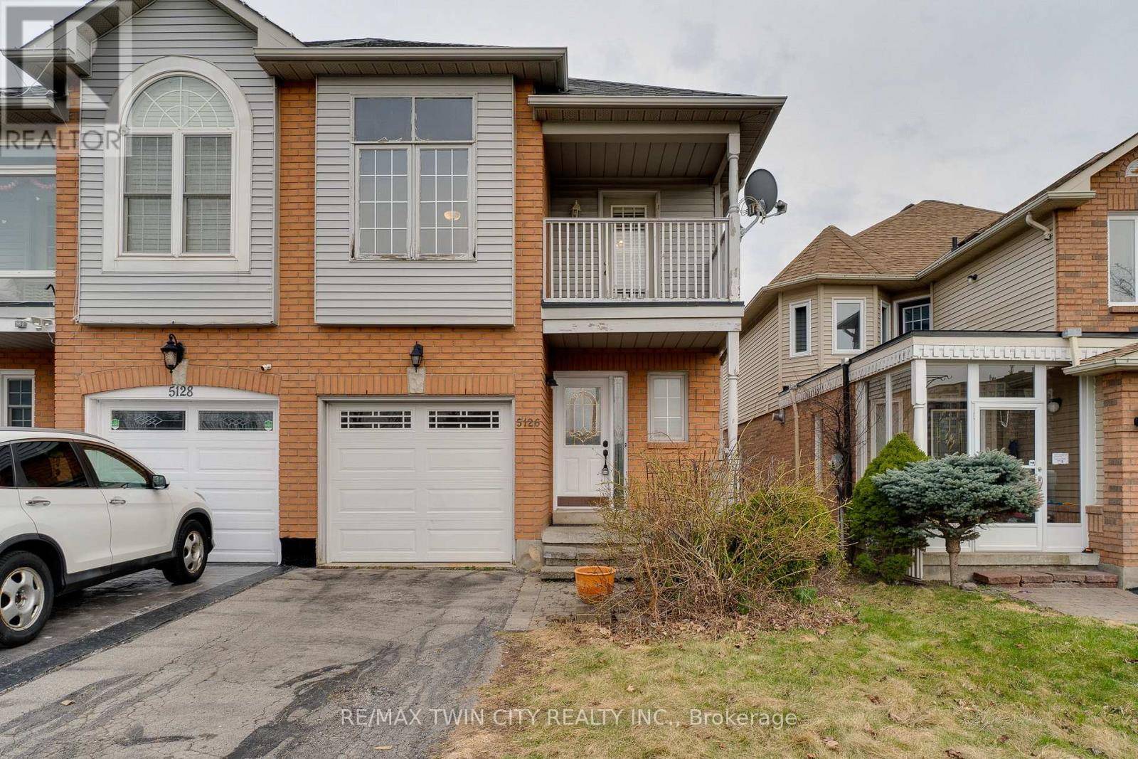 Burlington (uptown), ON L7L6L7,5126 DES JARDINES DRIVE