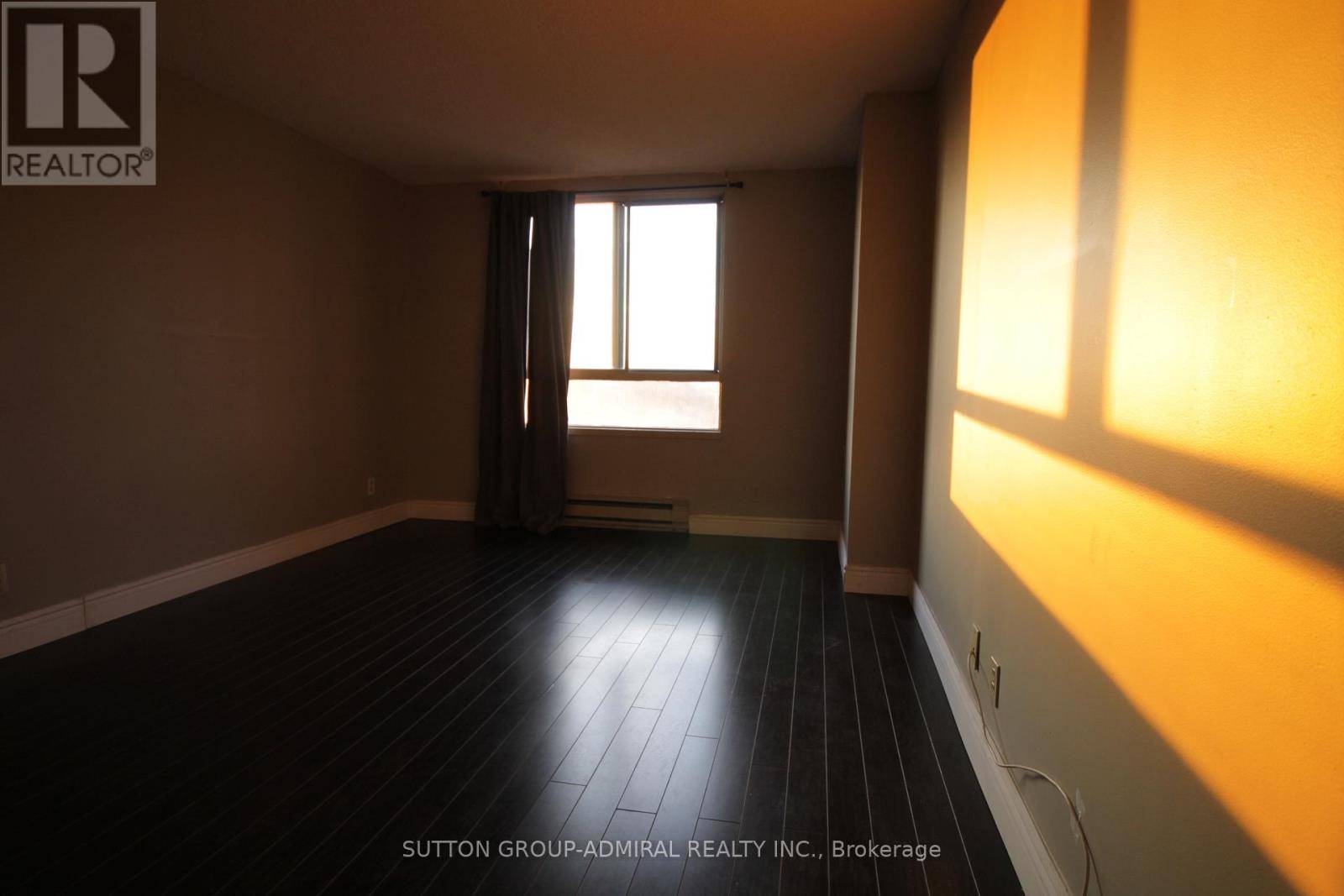 Toronto (mount Olive-silverstone-jamestown), ON M9V5E6,41 Markbrook LN #610
